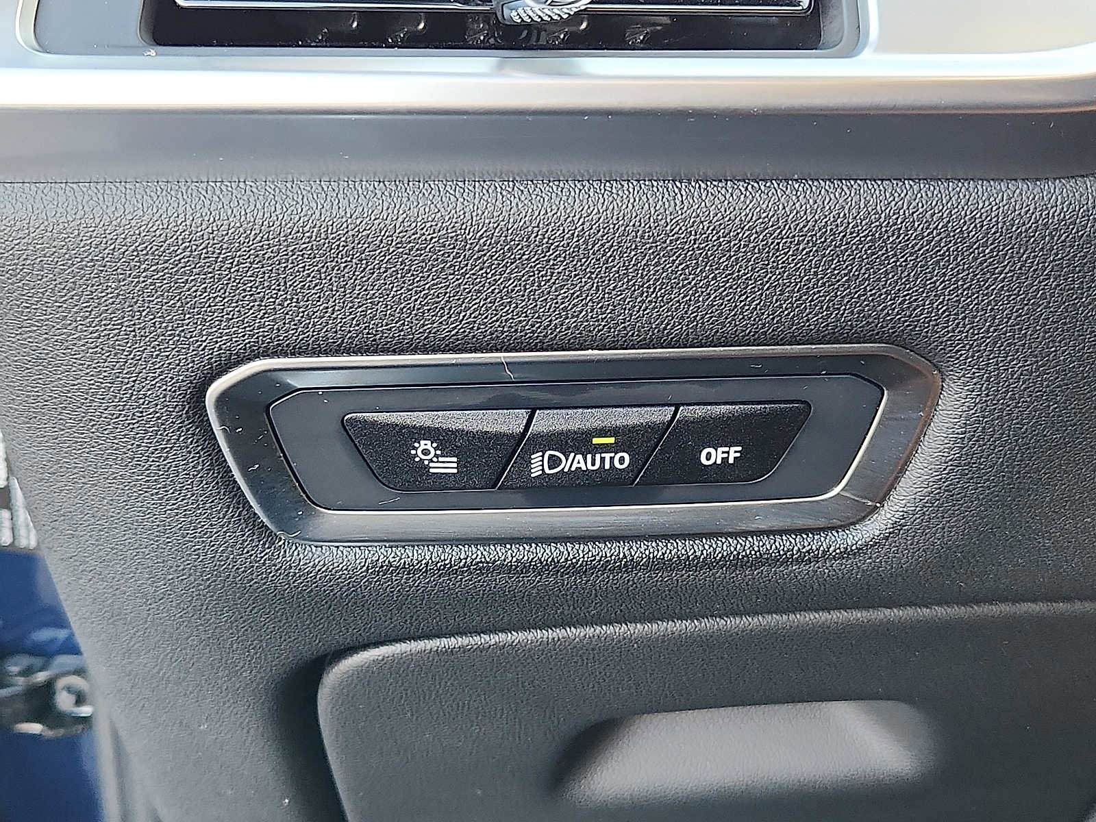 Certified 2024 BMW X7 xDrive40i w/ M Sport Package image 21