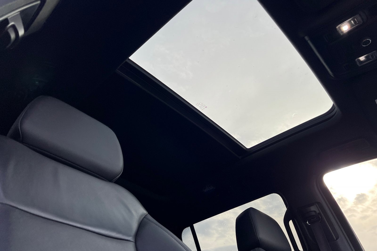 Used 2022 Chevrolet Suburban Z71 image 20