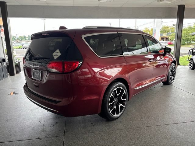 Used 2019 Chrysler Pacifica Touring-L Plus w/ Advanced Safetytec Group FWD image 6