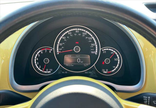 Used 2013 Volkswagen Beetle 2.5 image 22