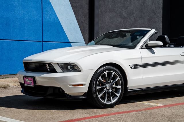Used 2012 Ford Mustang GT Premium w/ Electronics Pkg RWD image 42
