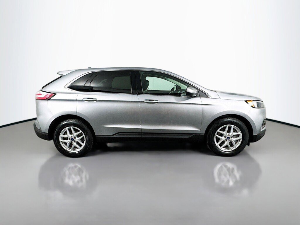 Used 2022 Ford Edge SEL w/ Convenience Package AWD/4WD image 6
