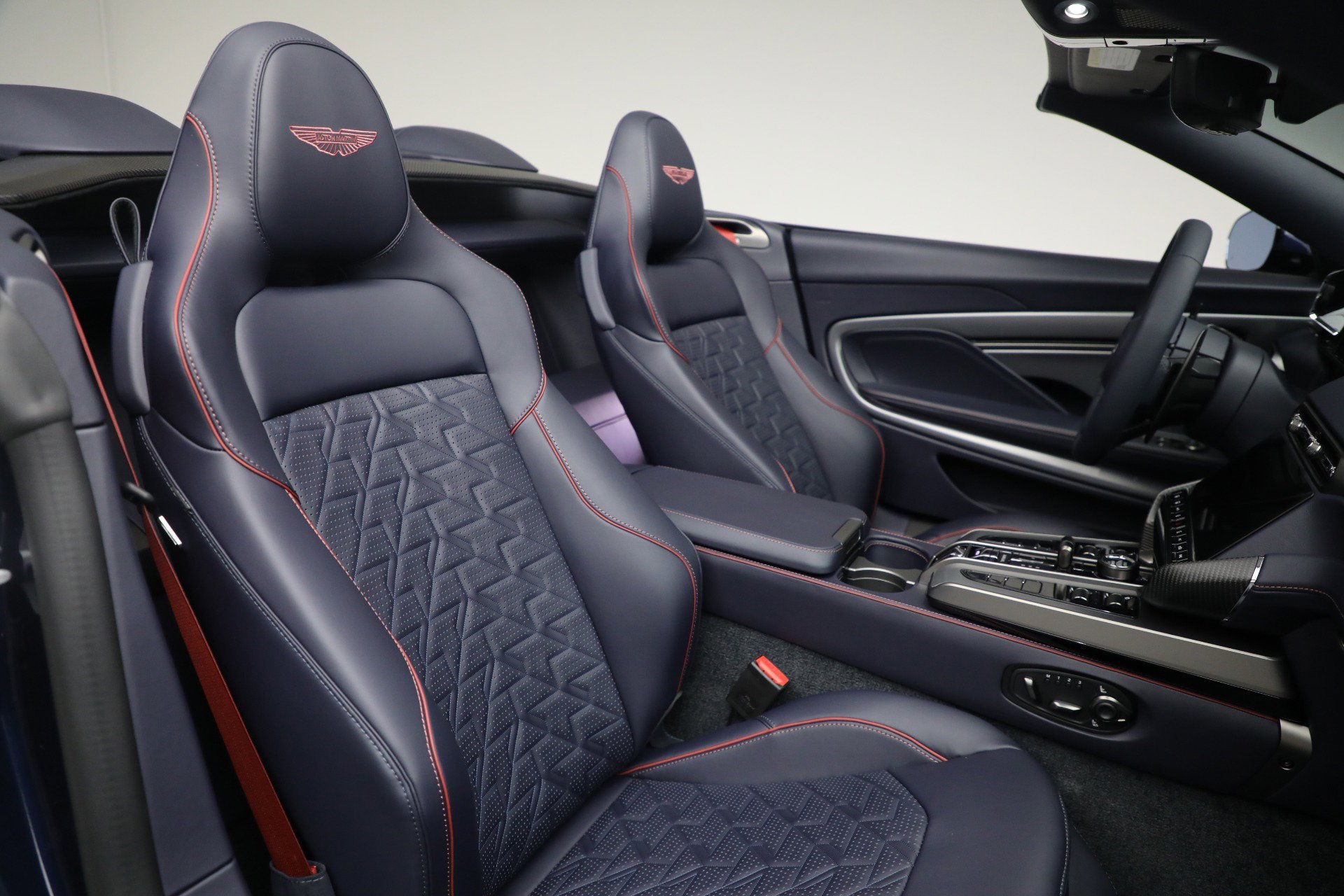 New 2026 Aston Martin Vanquish Convertible image 38