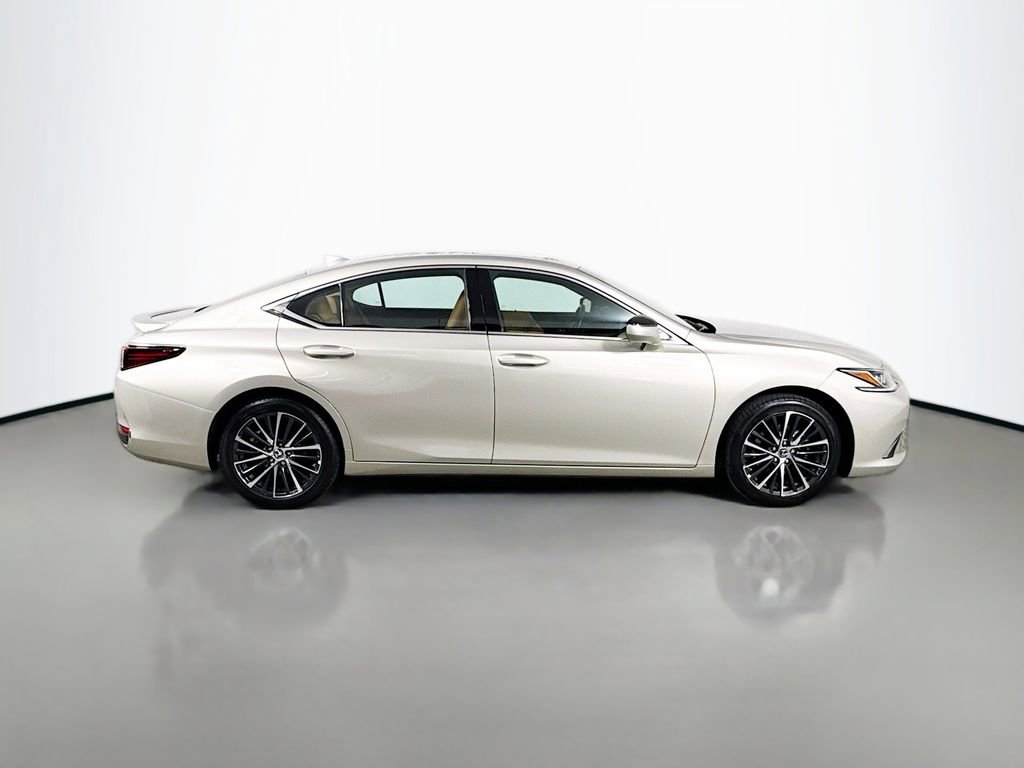 Certified 2025 Lexus ES 300h w/ Premium Package image 4