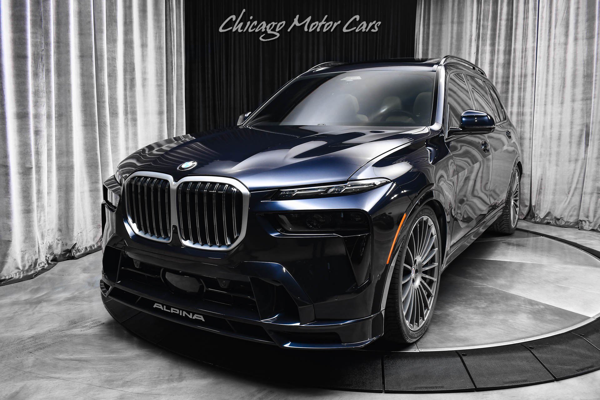 Used 2024 BMW ALPINA XB7 AWD/4WD image 2
