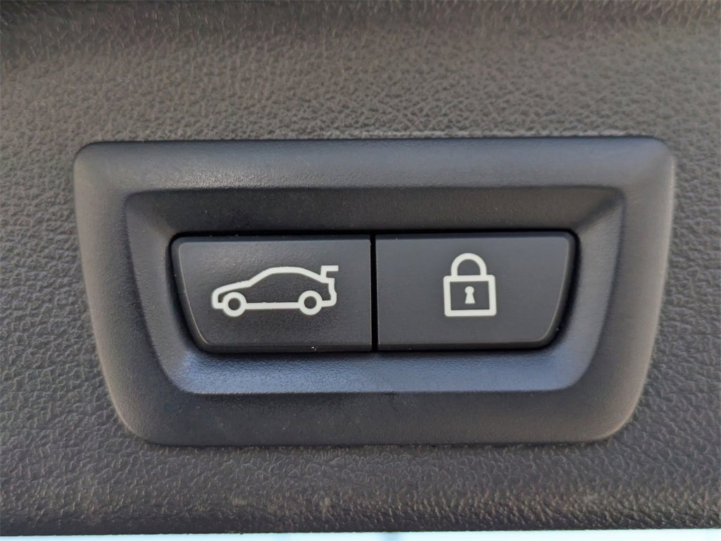 Used 2023 BMW X5 xDrive45e w/ Executive Package image 13