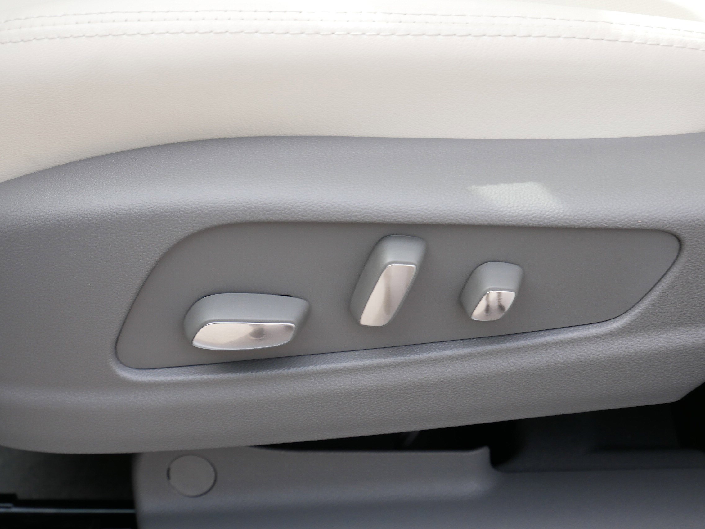 New 2026 Cadillac XT5 Premium Luxury w/ Driver Assist Package image 18