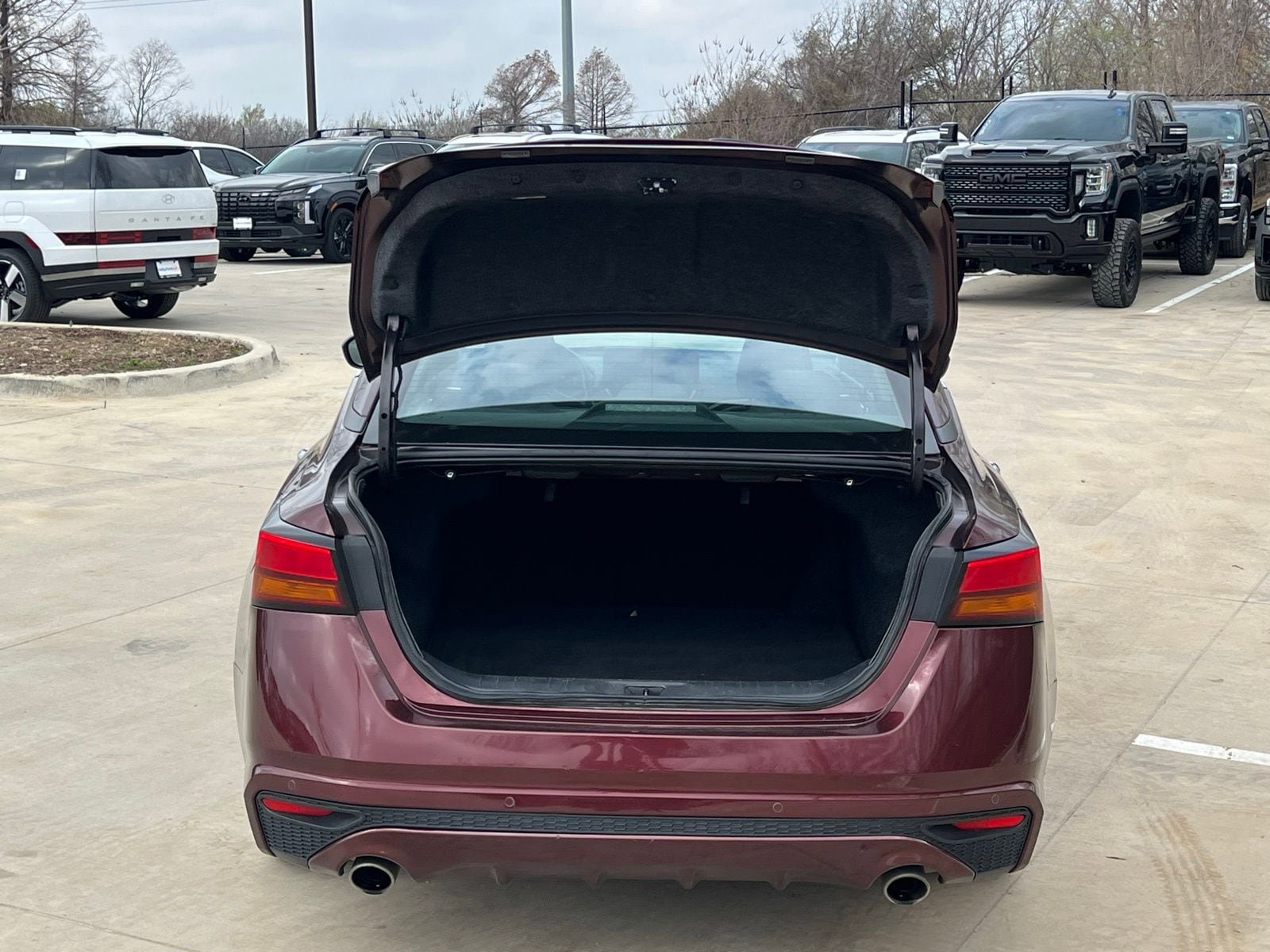 Used 2024 Nissan Altima 2.5 SV w/ SV Premium Package image 15