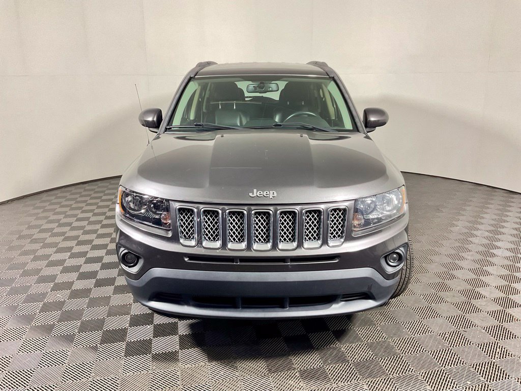 Used 2016 Jeep Compass Latitude AWD/4WD image 4
