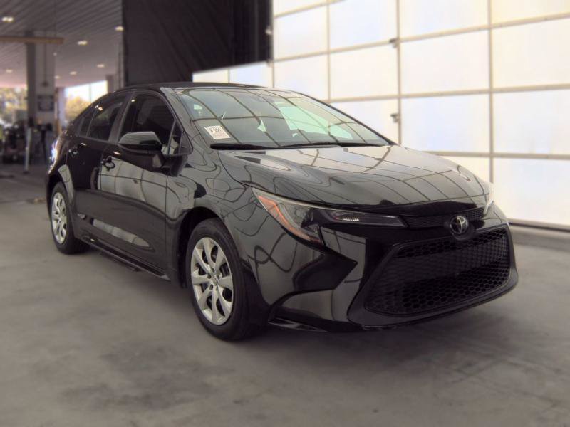 Used 2022 Toyota Corolla LE FWD image 3