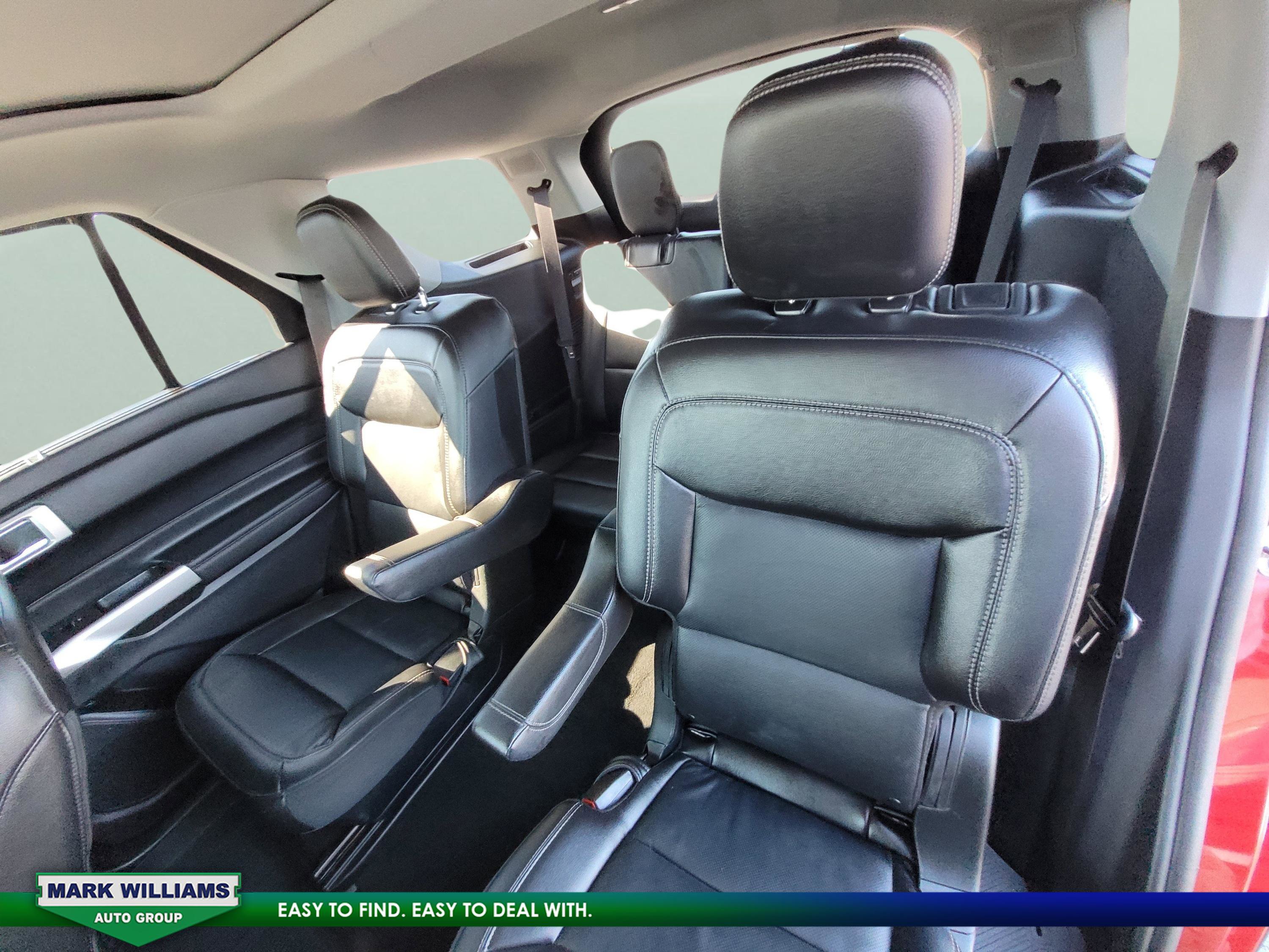 Used 2023 Ford Explorer Limited w/ Limited Technology Package image 18