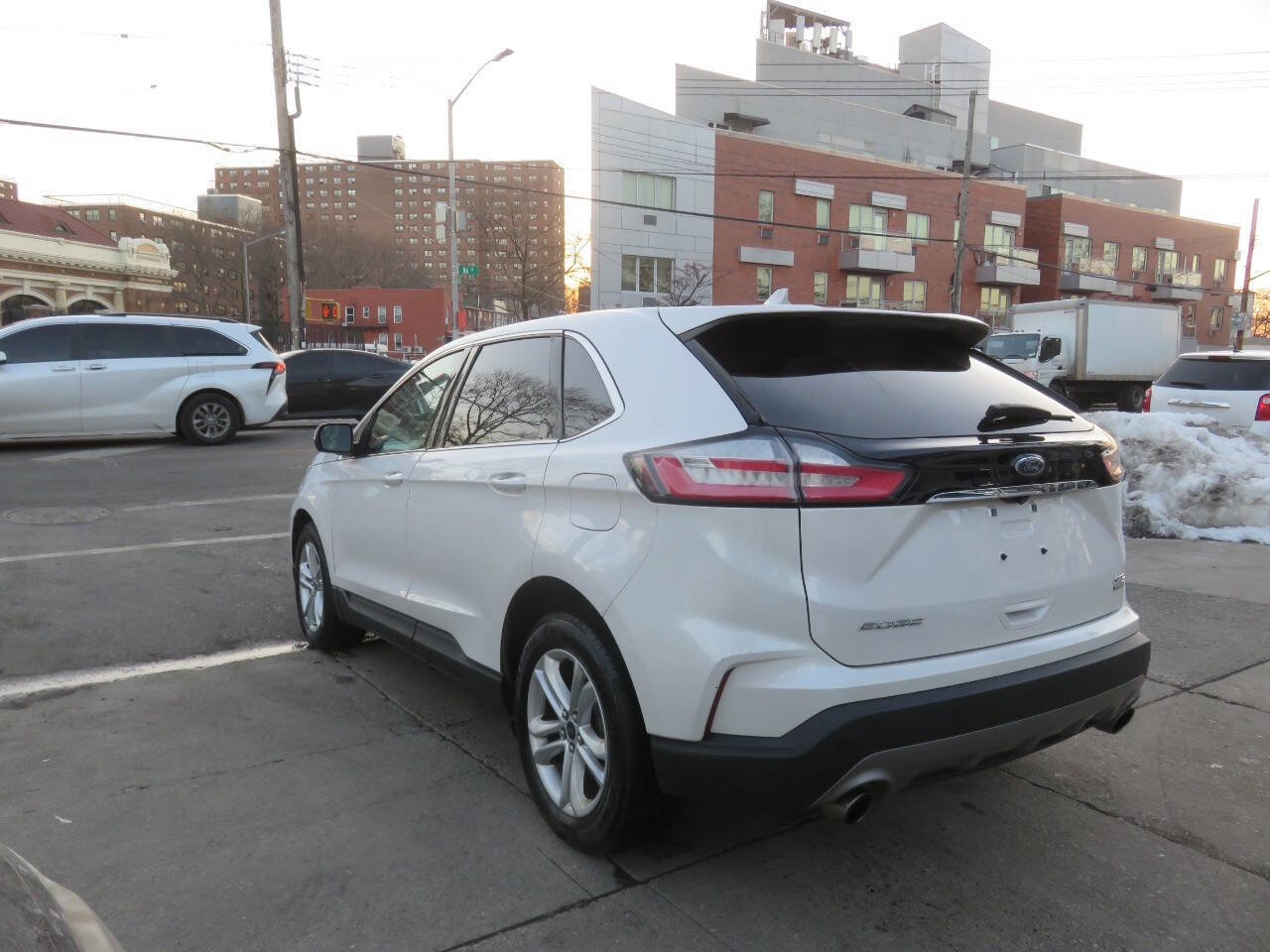 Used 2019 Ford Edge SEL w/ Equipment Group 201A image 5