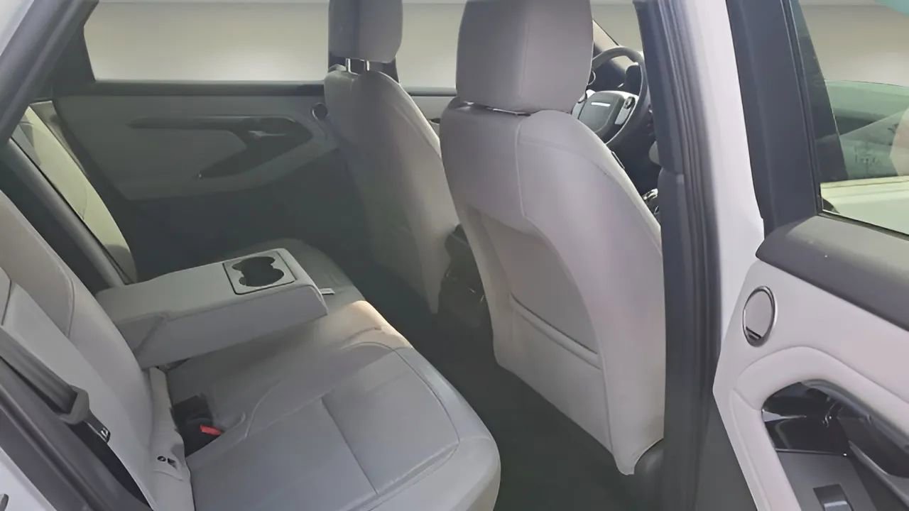 Used 2020 Land Rover Range Rover Evoque S image 24