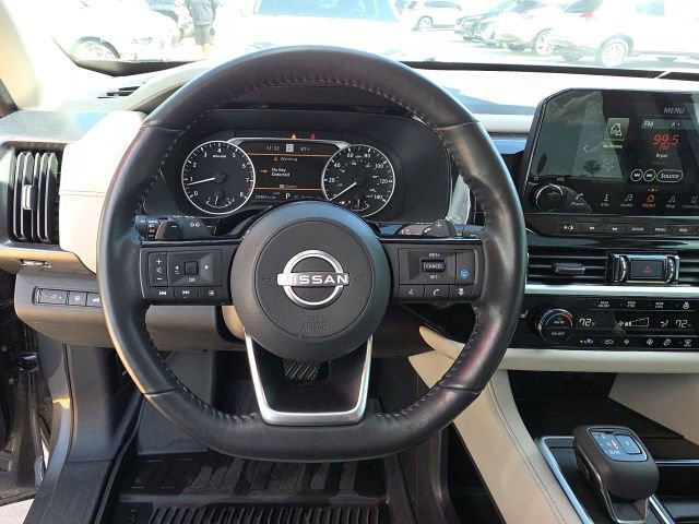 Used 2022 Nissan Pathfinder SL image 15
