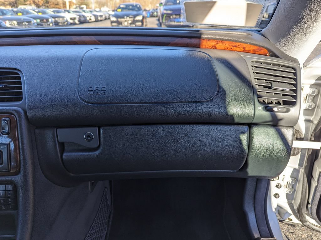 Used 2002 Mercedes-Benz CLK 320 Cabriolet image 33