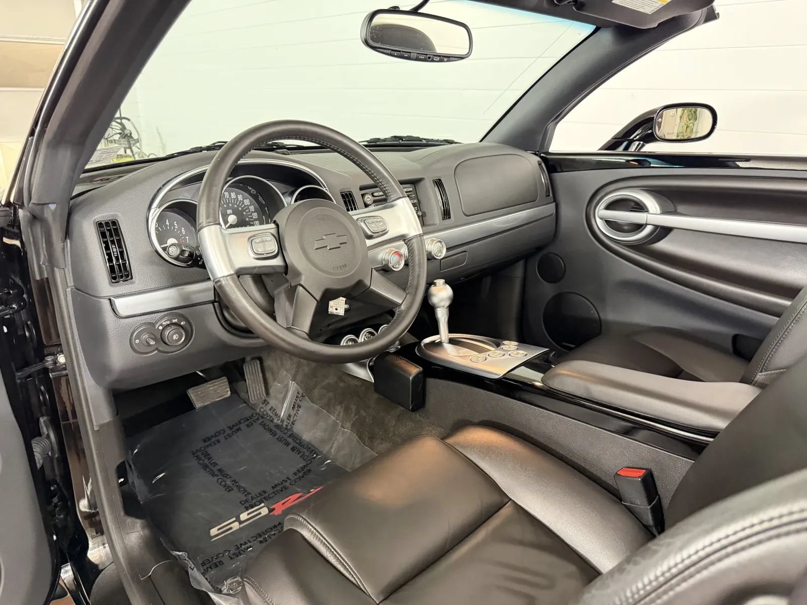 Used 2006 Chevrolet SSR w/ Preferred Equipment Group RWD image 13