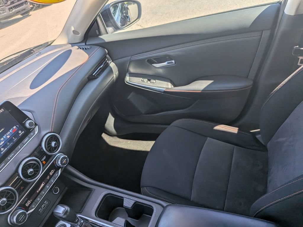 Used 2022 Nissan Sentra SR w/ Midnight Edition FWD image 15