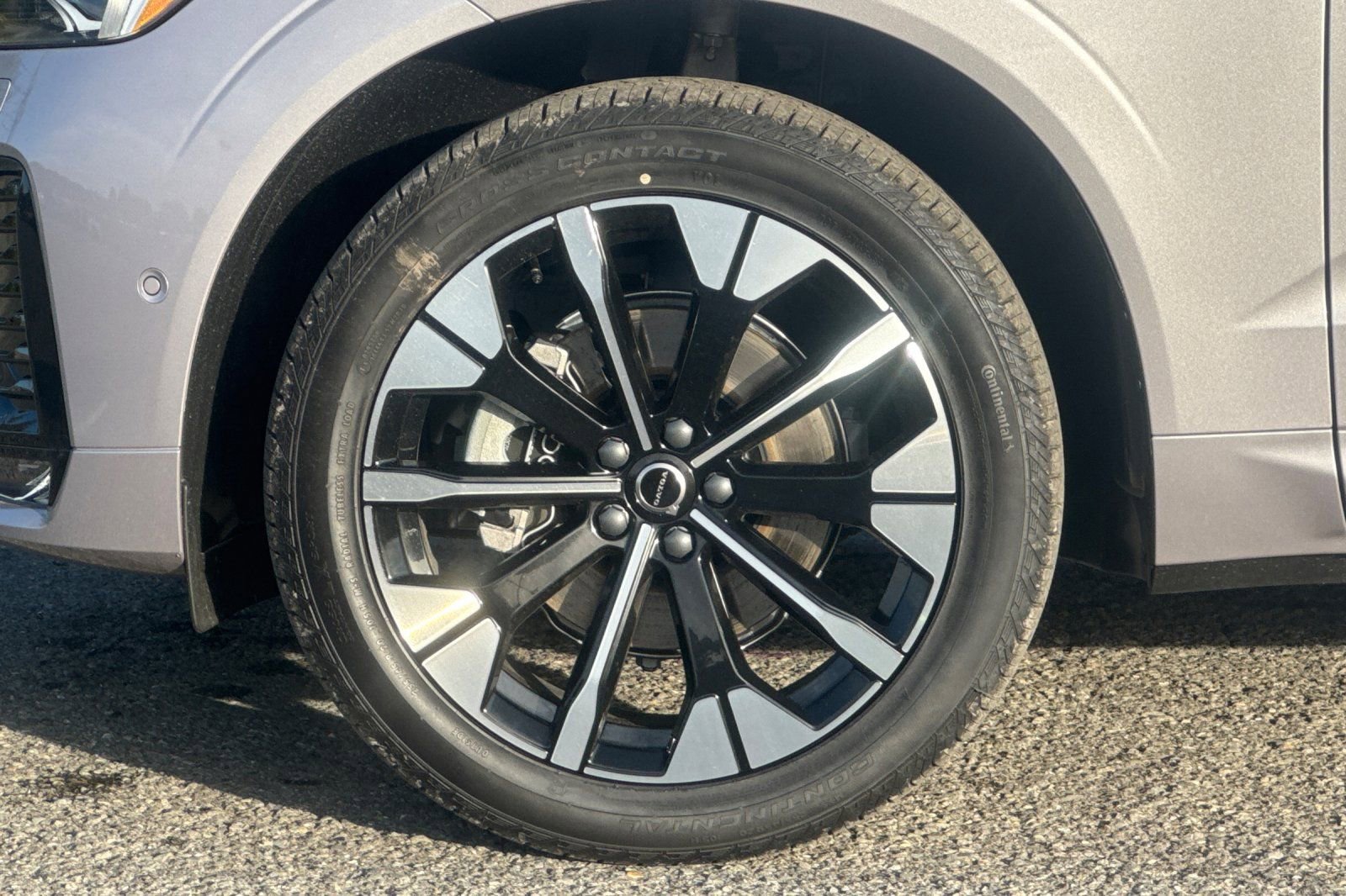 New 2026 Volvo XC60 B5 Plus w/ Climate Package image 11