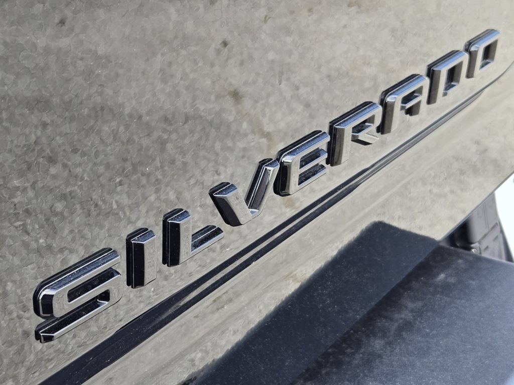 Used 2025 Chevrolet Silverado 3500 High Country w/ High Country Premium Package AWD/4WD image 10