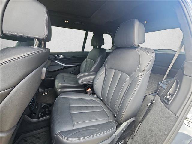 Used 2021 BMW X7 M50i AWD/4WD image 10