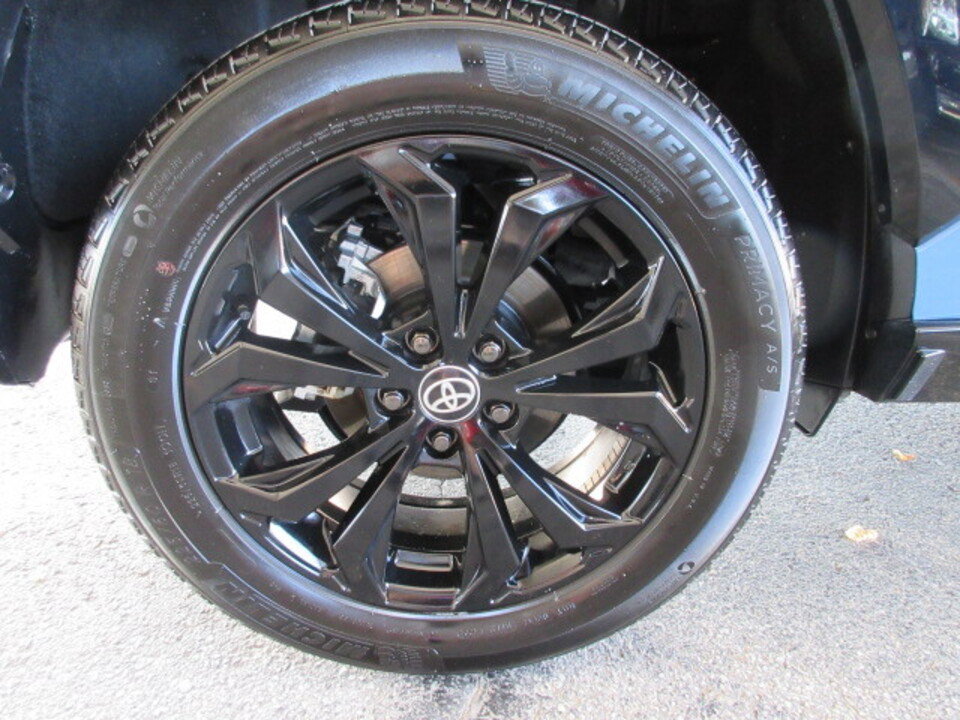 Used 2025 Toyota RAV4 XSE image 28