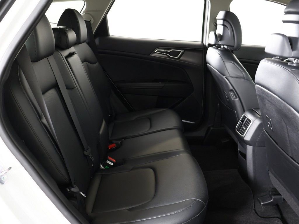 Used 2023 Kia Sportage EX image 34