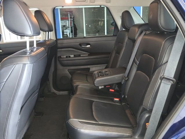 Used 2024 Nissan Pathfinder SL FWD image 22