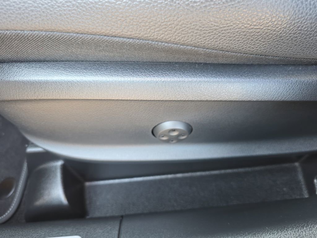 Certified 2025 Mercedes-Benz GLA 250 4MATIC image 23