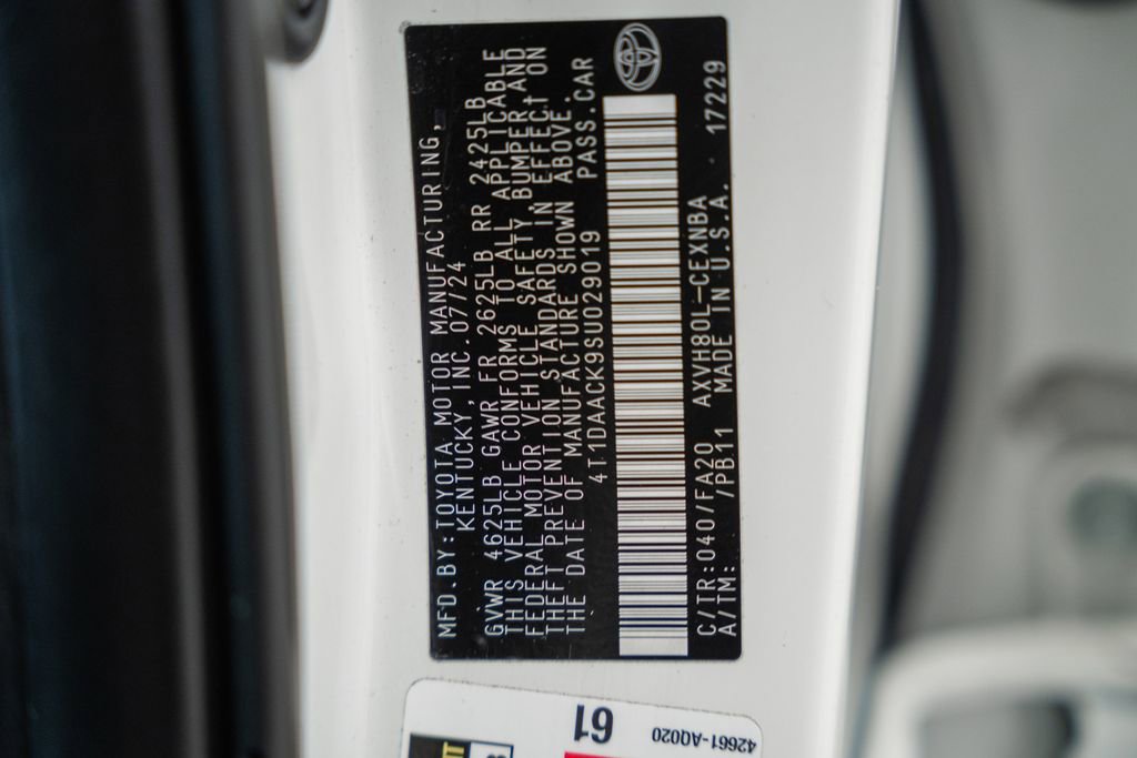 Used 2025 Toyota Camry LE image 35