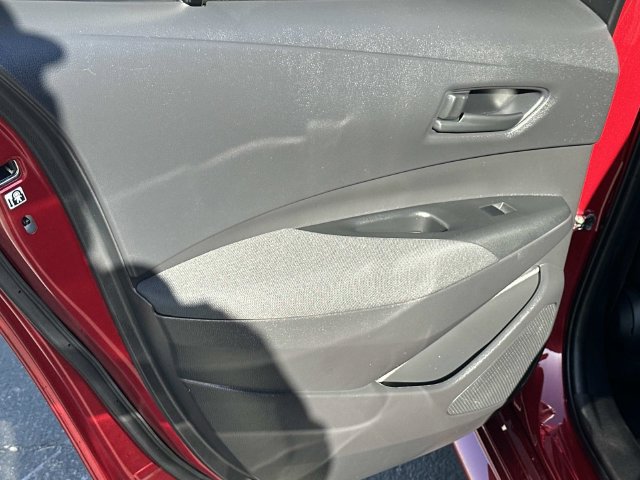 Used 2025 Toyota Corolla LE FWD image 21