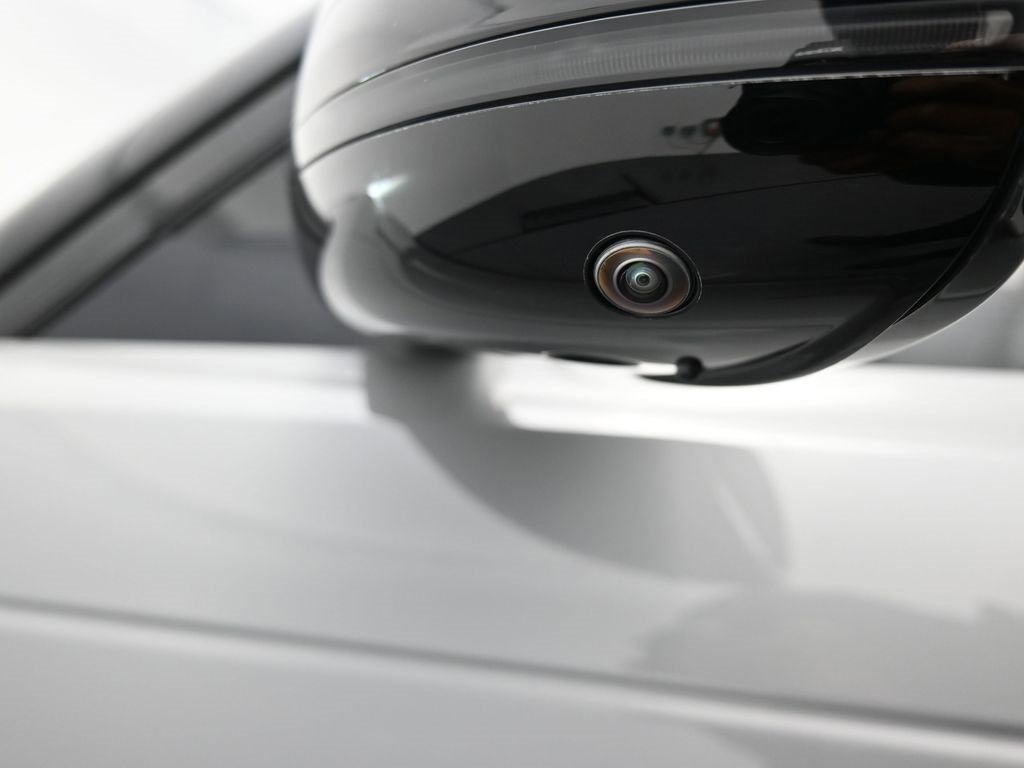 Used 2025 Land Rover Range Rover Sport SV Edition Two image 52