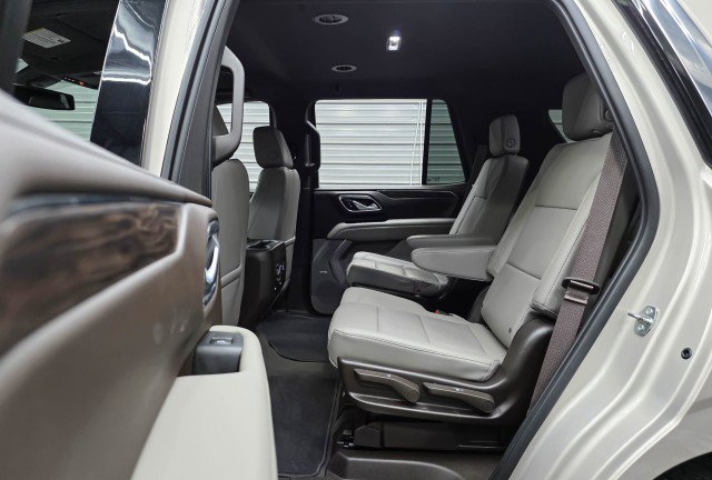 Used 2022 Chevrolet Tahoe LT w/ Luxury Package AWD/4WD image 18