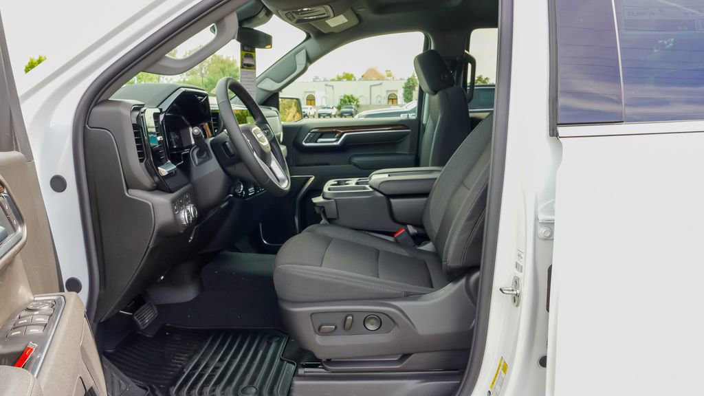 New 2026 GMC Sierra 1500 SLE w/ Max Trailering Package AWD/4WD image 14