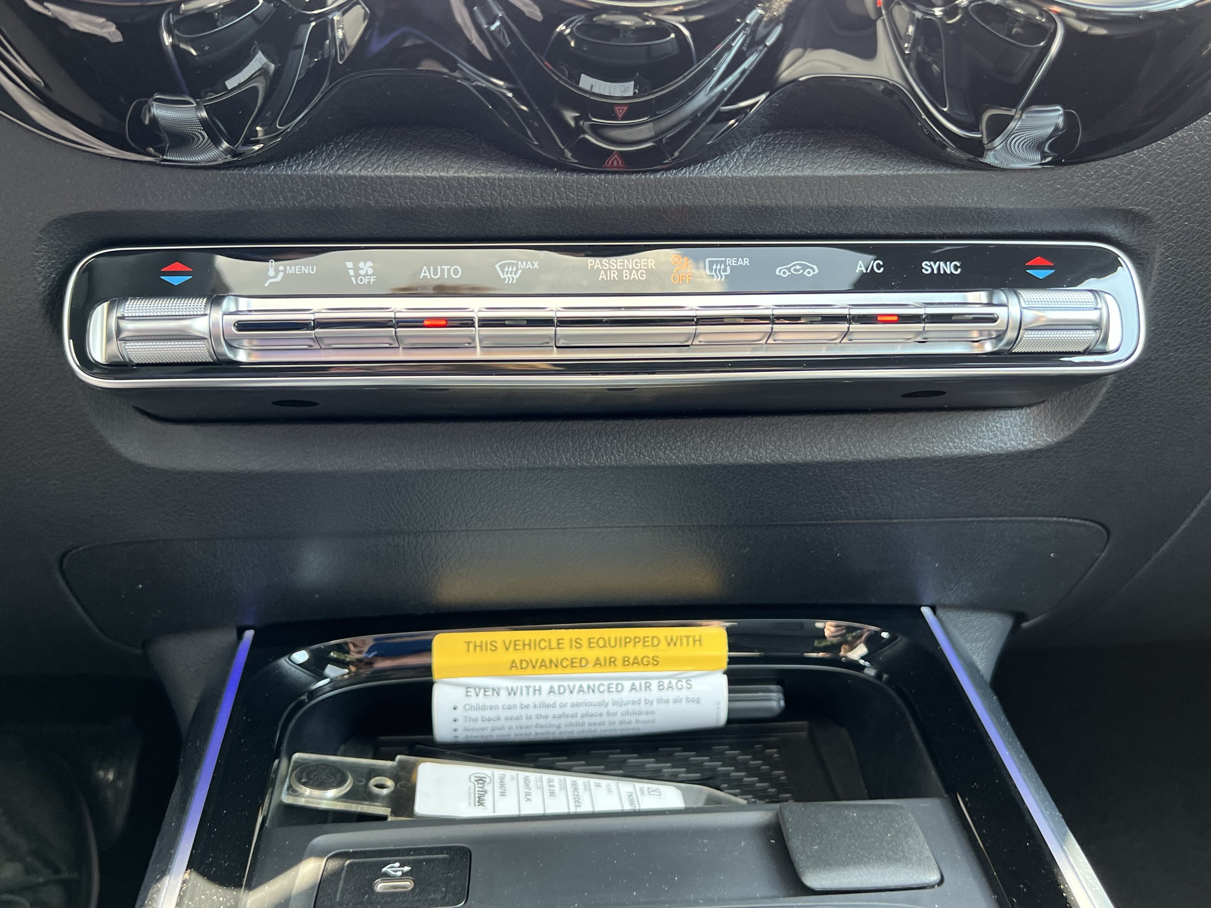 New 2026 Mercedes-Benz GLB 250 image 32