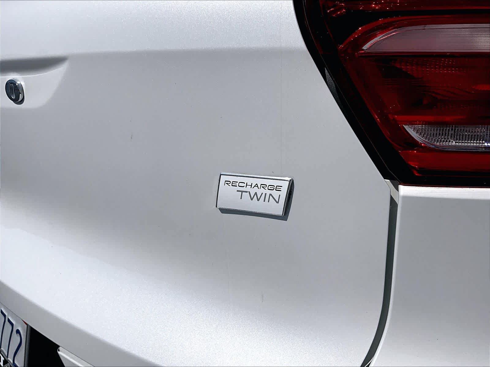 Used 2023 Volvo XC40 Recharge Ultimate AWD/4WD image 7