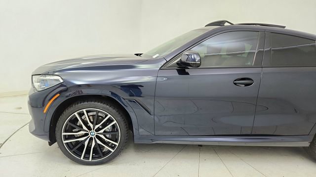 Used 2022 BMW X6 xDrive40i w/ Executive Package image 9