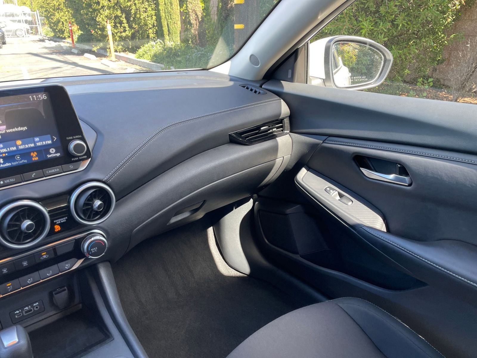 Used 2025 Nissan Sentra SV FWD image 33