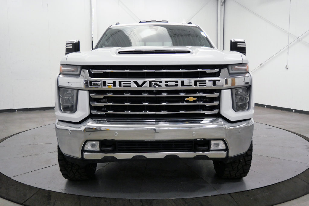 Used 2021 Chevrolet Silverado 2500 LTZ w/ LTZ Premium Package AWD/4WD image 3