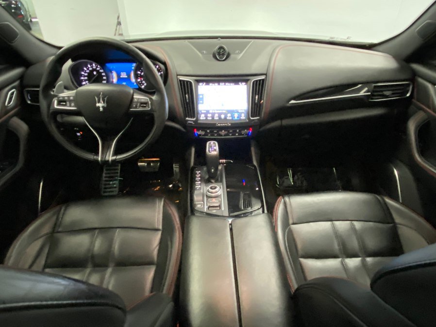 Used 2020 Maserati Levante GranSport image 27