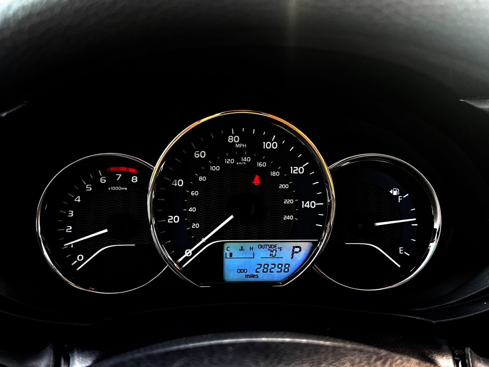 Used 2015 Toyota Corolla LE FWD image 17