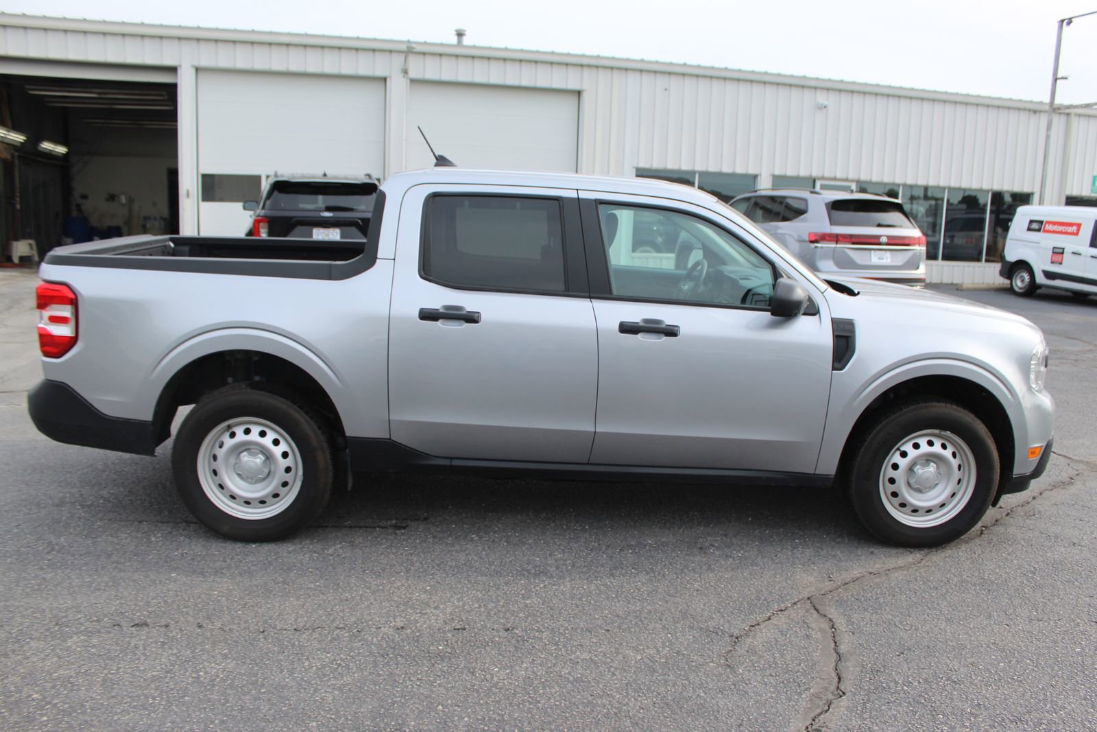 Used 2023 Ford Maverick XL FWD image 7