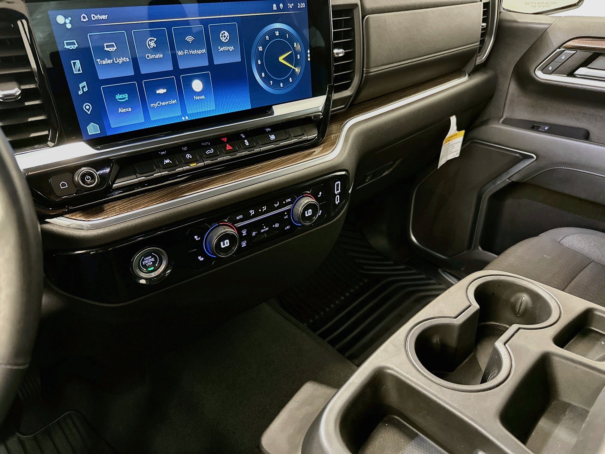 Used 2024 Chevrolet Silverado 1500 LT AWD/4WD image 26