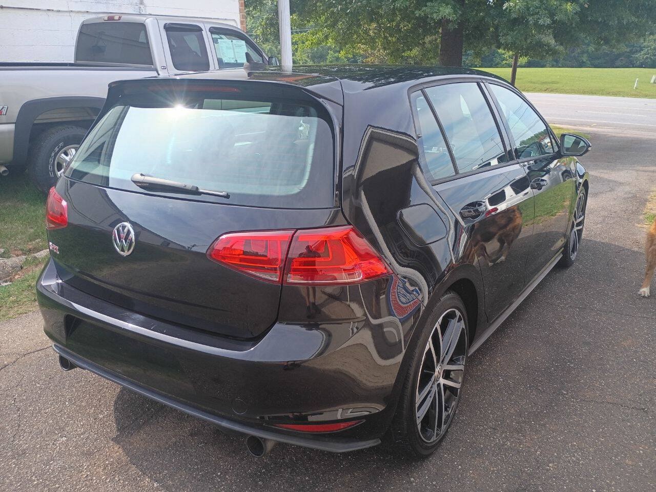 Used 2017 Volkswagen GTI Sport FWD image 5