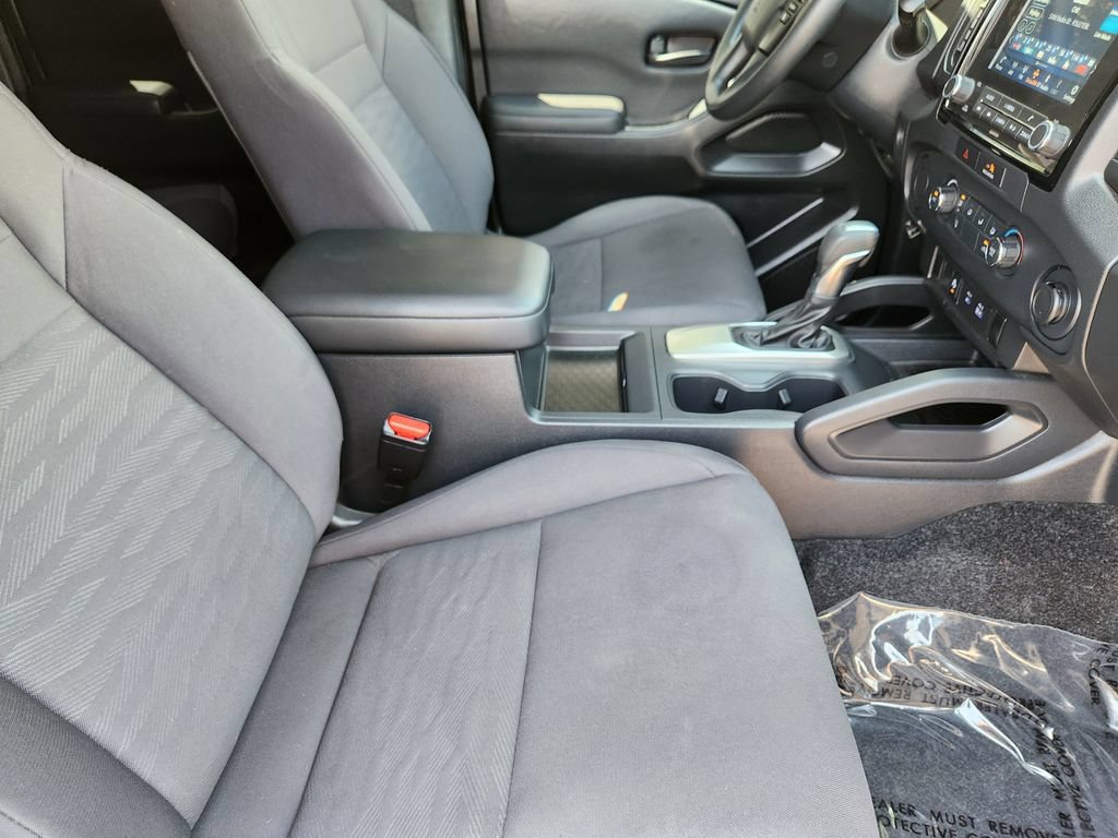 Used 2022 Nissan Frontier S w/ Technology Package RWD image 4