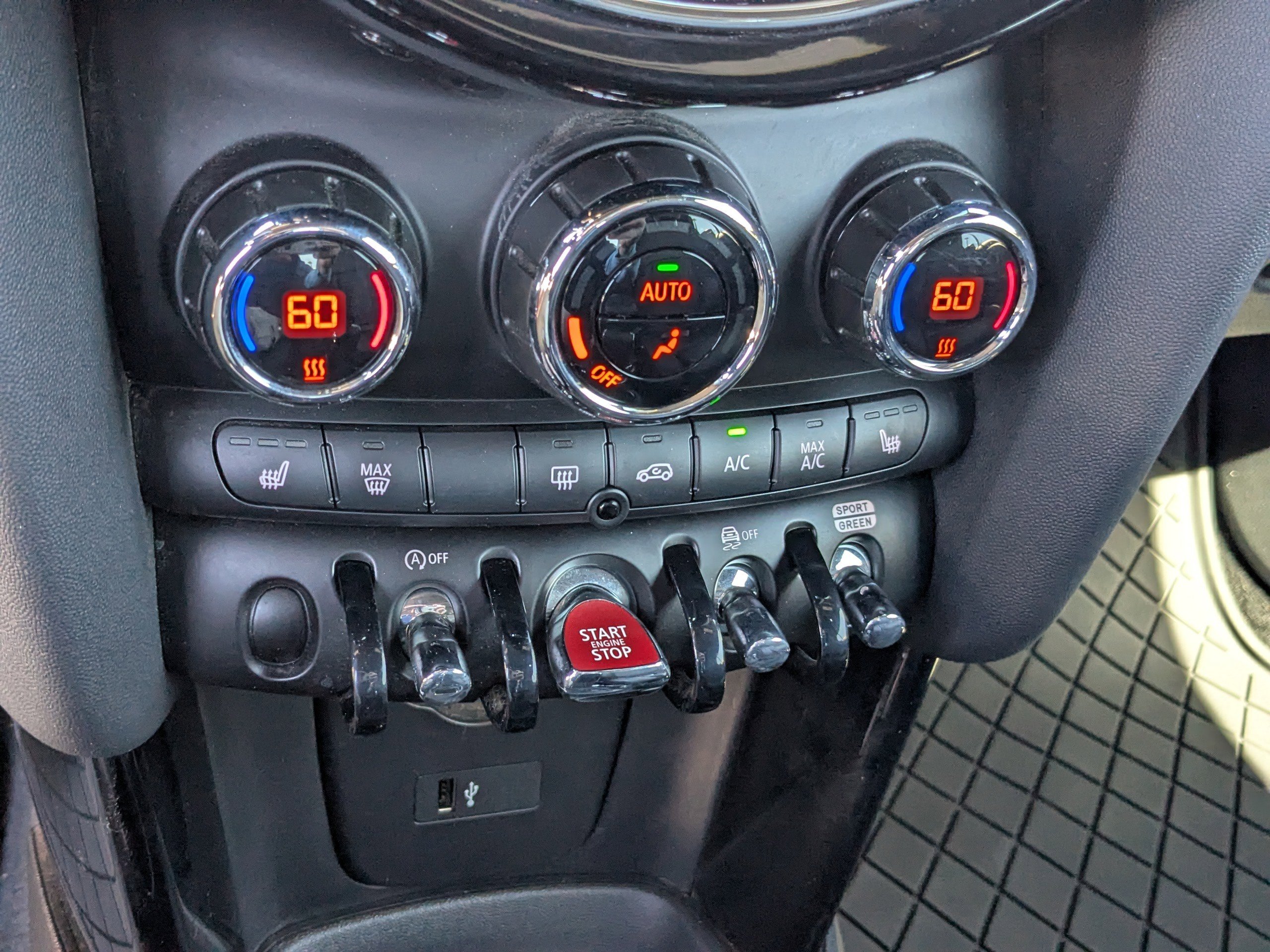 Used 2023 MINI Cooper S image 25