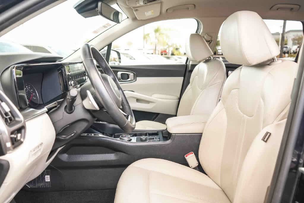 Certified 2023 Kia Sorento EX FWD image 18