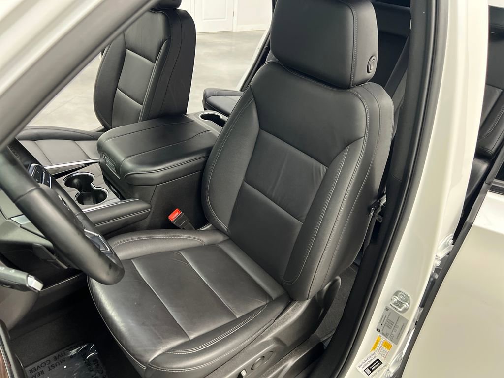 Used 2025 Chevrolet Tahoe Z71 image 9