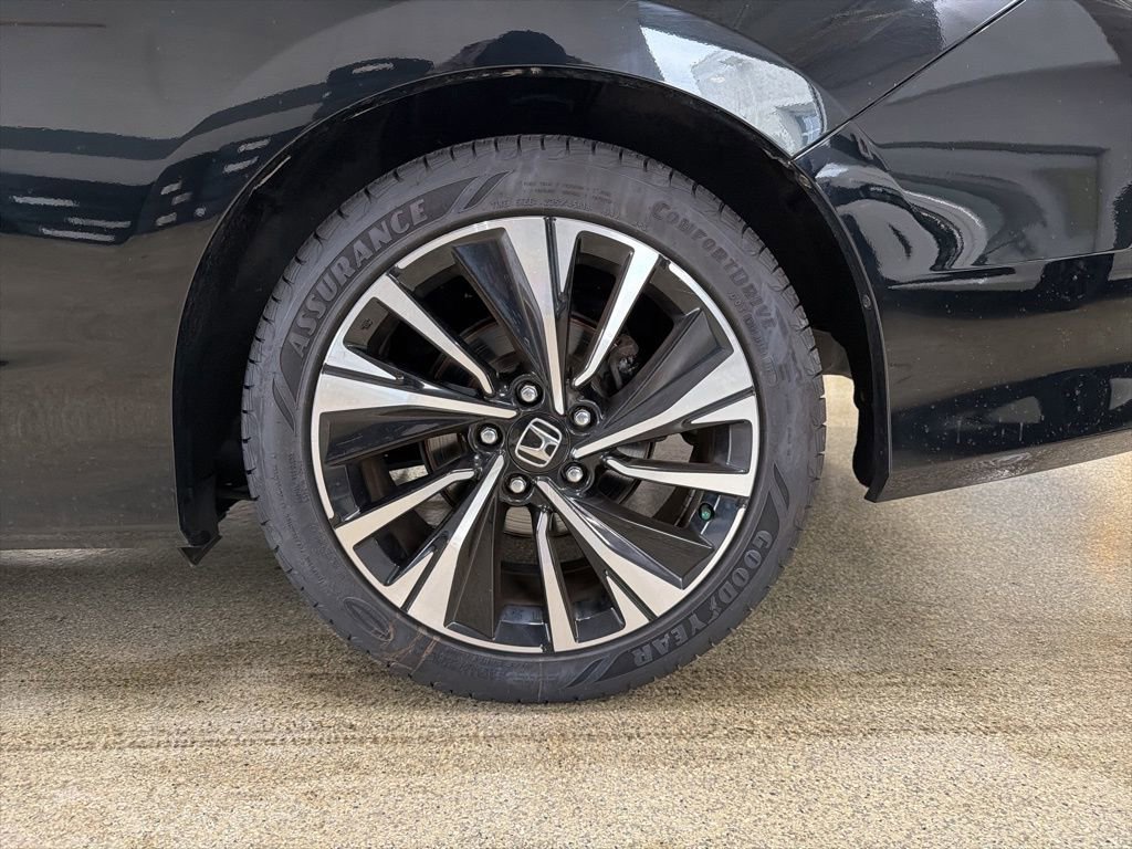 Certified 2017 Honda Accord EX-L image 21