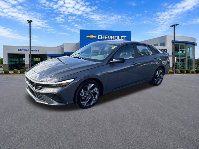 Used 2025 Hyundai Elantra Sport FWD image 3