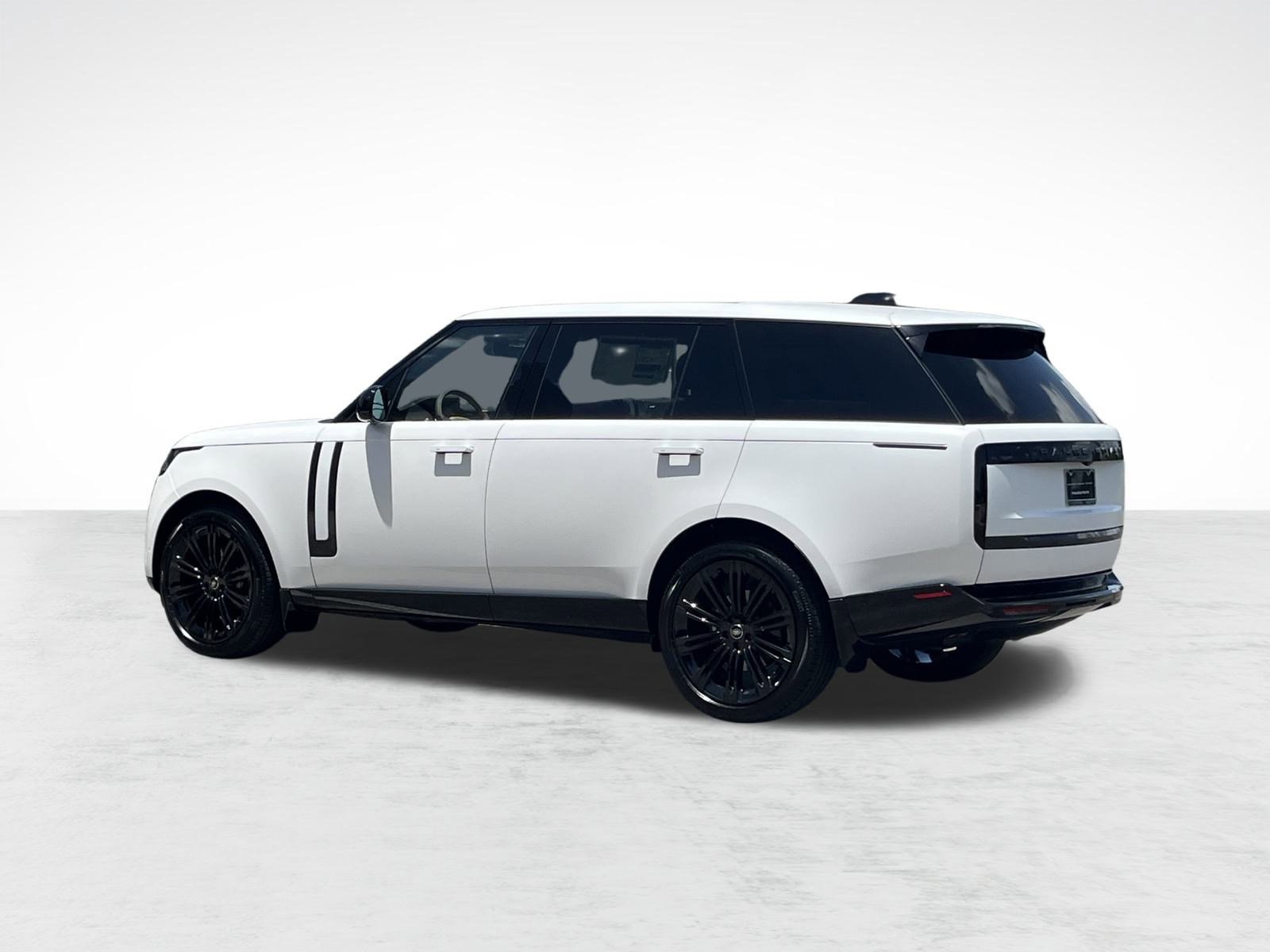 New 2025 Land Rover Range Rover Long Wheelbase SE image 3